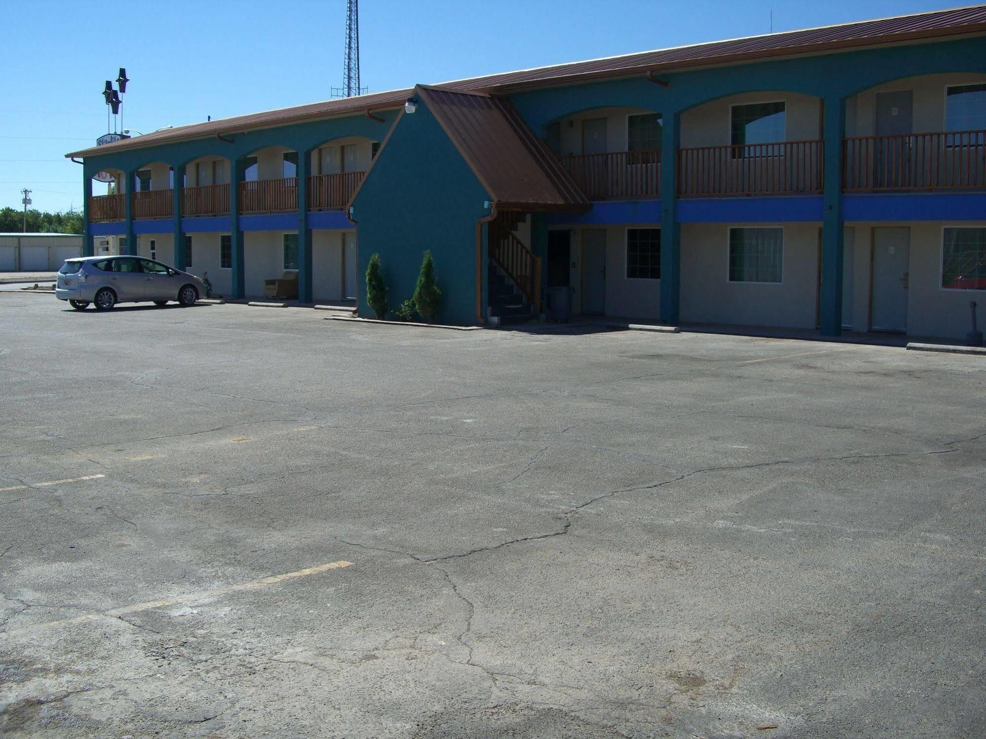 La Hacienda Inn Artesia Exterior foto
